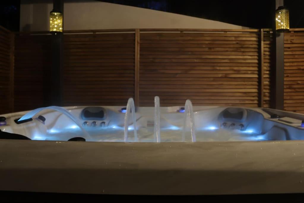 Spa & Serenite, Aux Portes De Disney Et De Paris Villiers-sur-Morin Ngoại thất bức ảnh